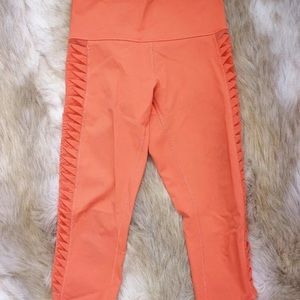 Lululemon Sun Runner Crop Size 8 CAPE bottoms